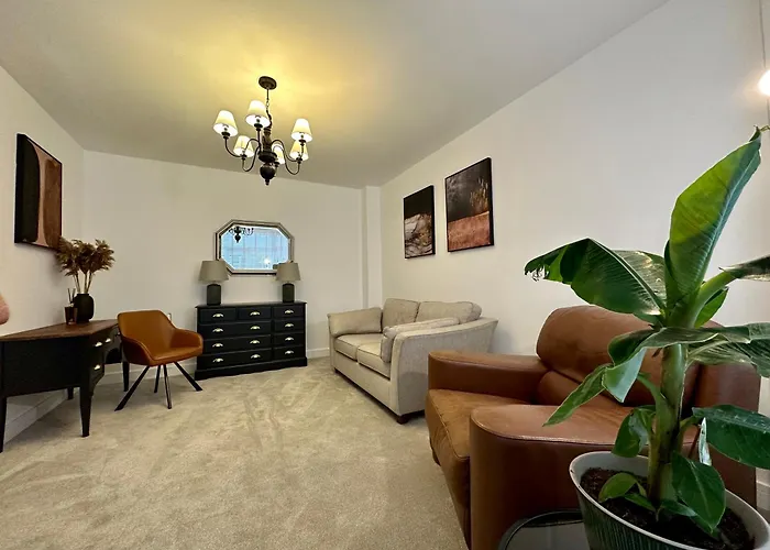 Clover Lodge Portsmouth Luxury Home With Off Road Free Parking