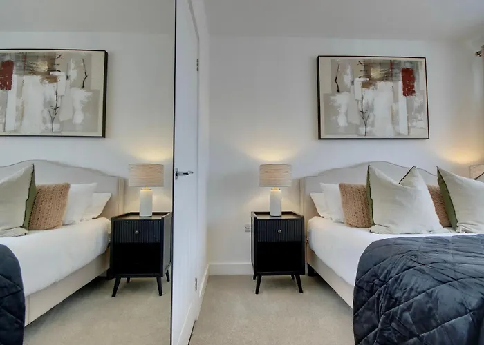 Clover Lodge Portsmouth Luxury Home With Off Road Free Parking